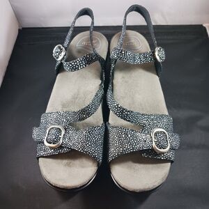 Dansko Women's Leather Sandals size 40 US 9-9.5M